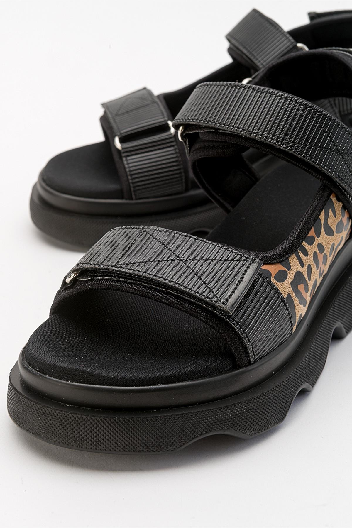 Tedy - Black Patterned Sandal – heel view showing leather, black, Vowalisse
