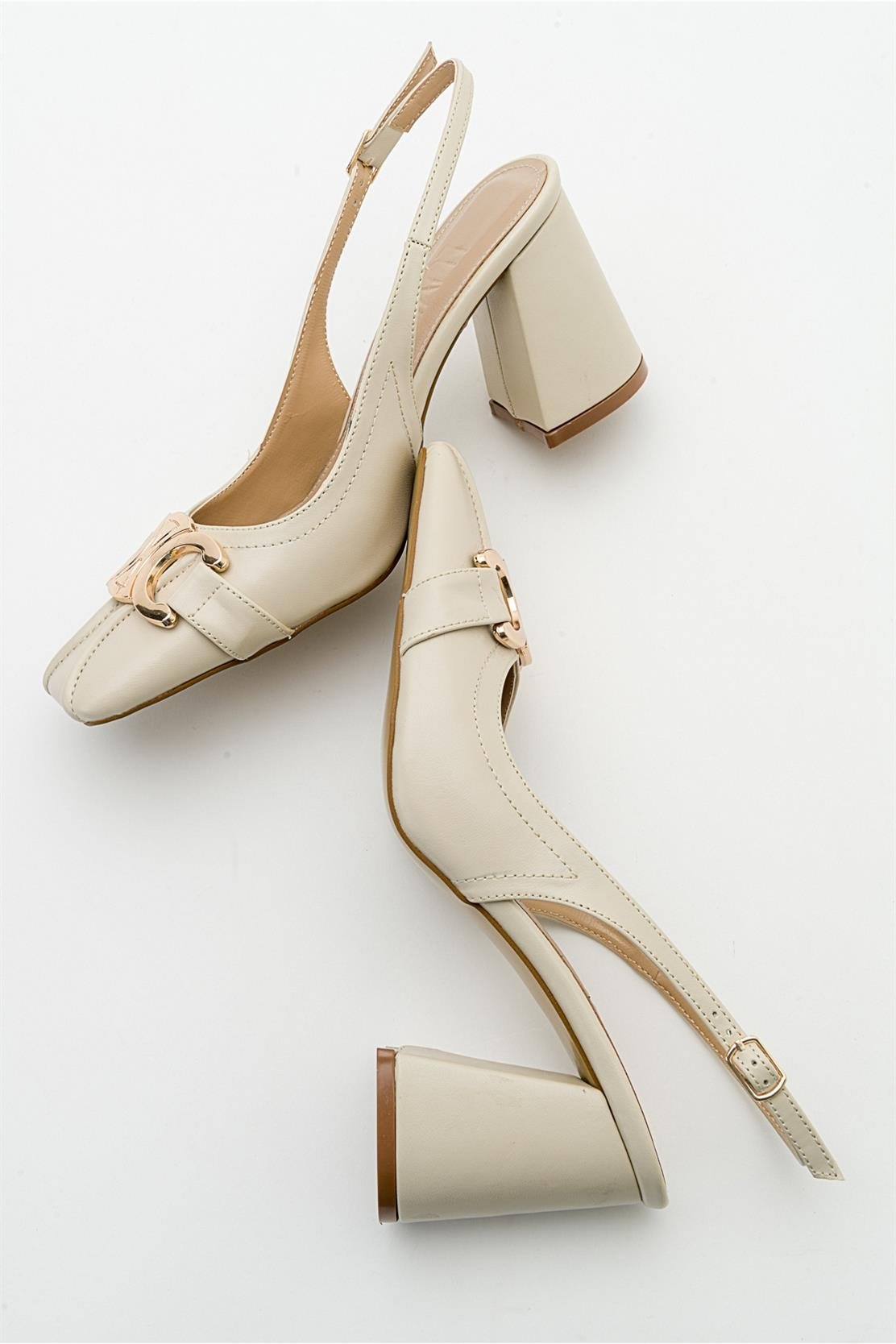 Forlev - Ecru Beige Heeled Shoe – back view showing leather, Vowalisse