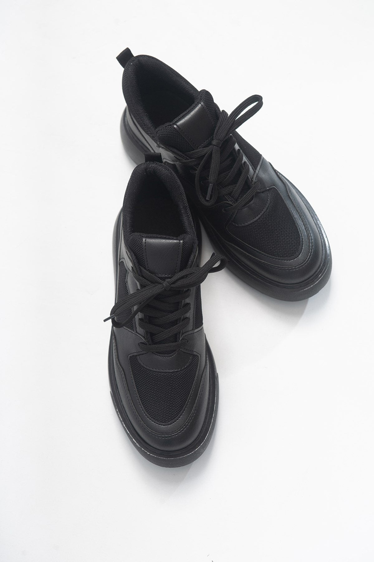 Pure - Black Sneaker – side view showing leather, black, Vowalisse