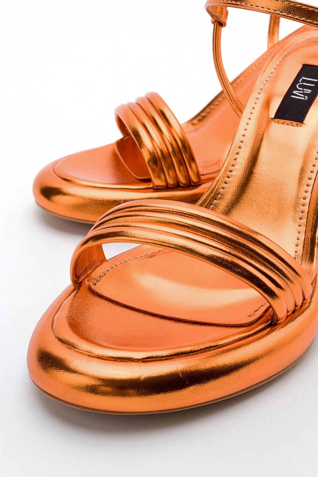 Posse - Orange Metallic Heeled Shoe – heel view showing leather, metallic, Vowalisse