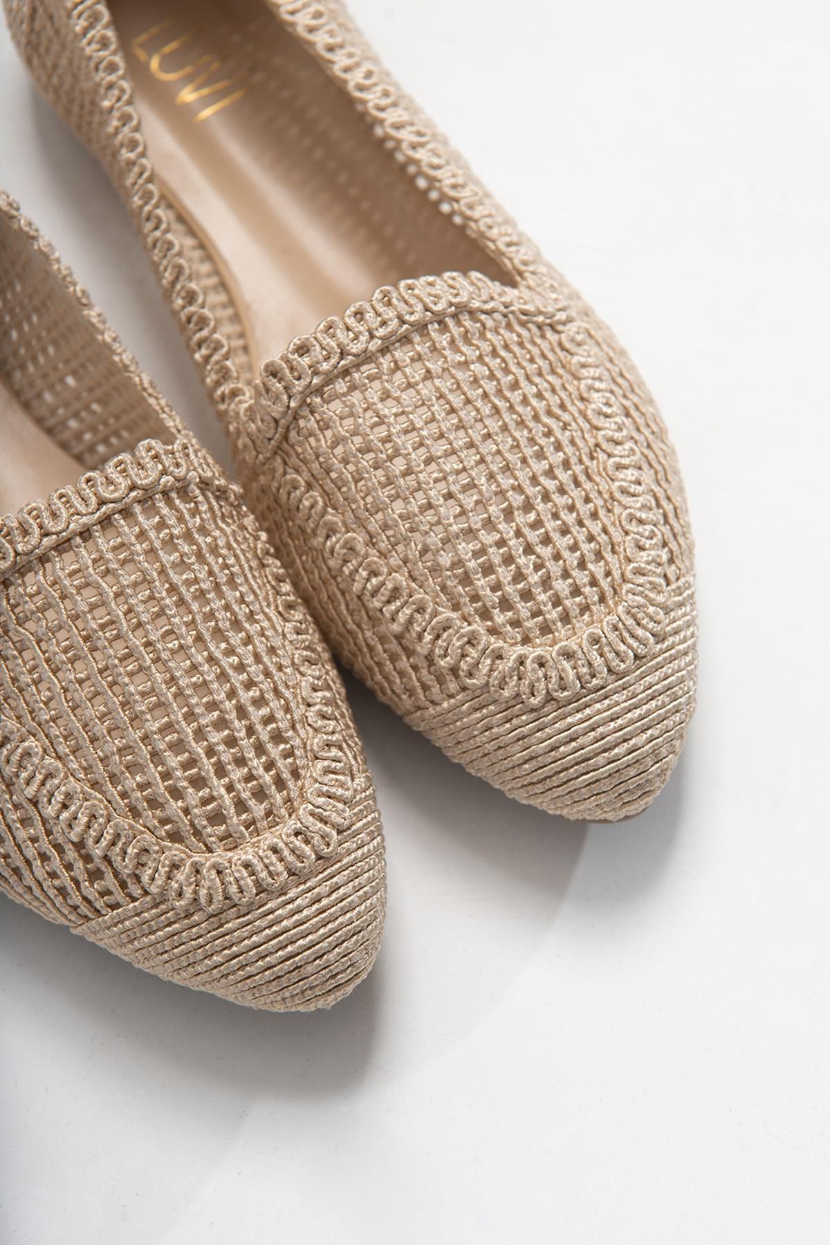 Mira Cream Beige Knit Ballet Flat – detail view showing leather, Vowalisse
