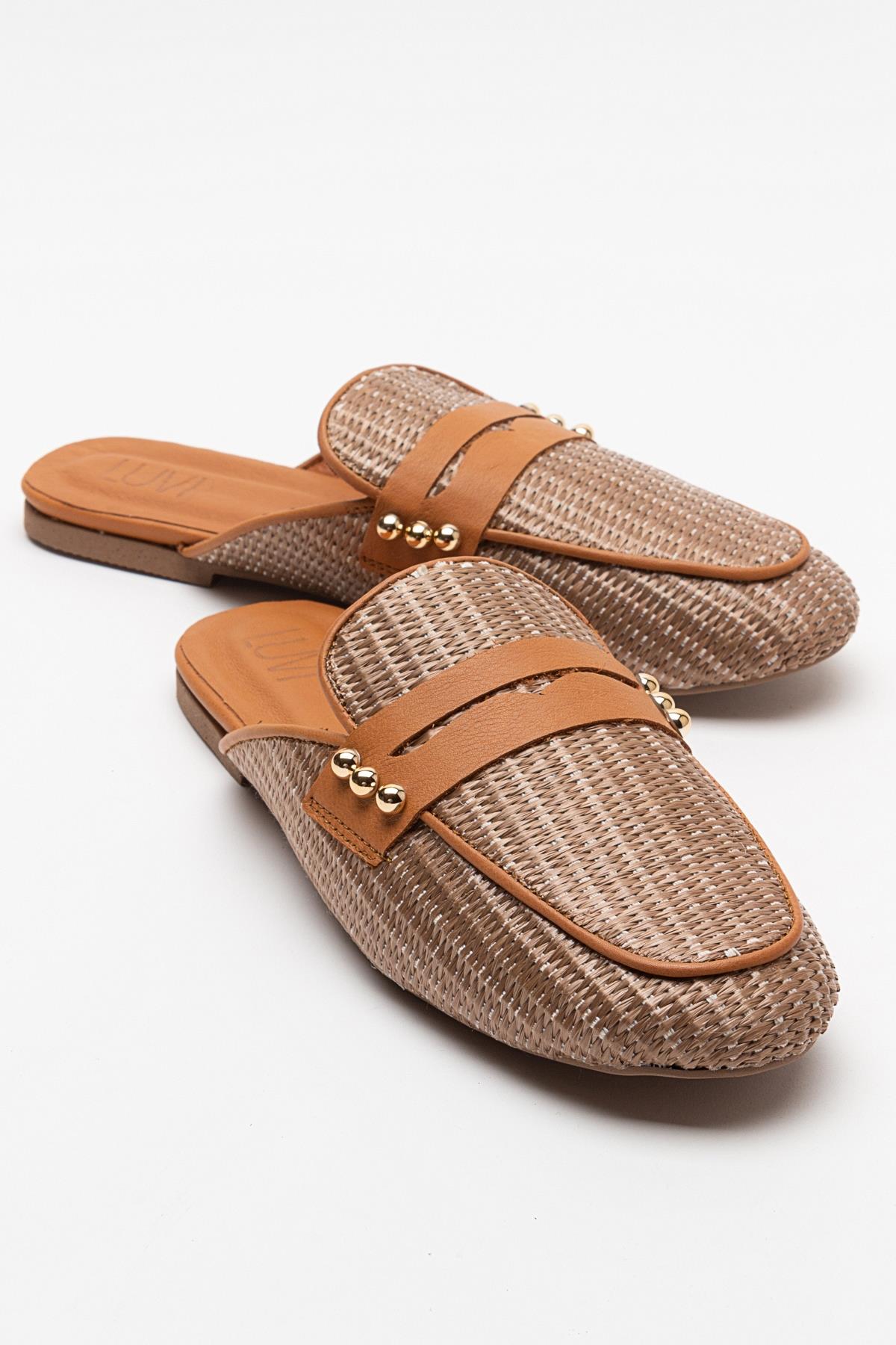 Patrizia - Brown Leather Mule – front three-quarter view showing leather, Vowalisse