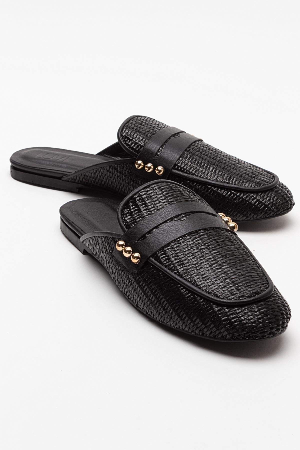 Patrizia - Black Leather Mule – front three-quarter view showing leather, black, Vowalisse