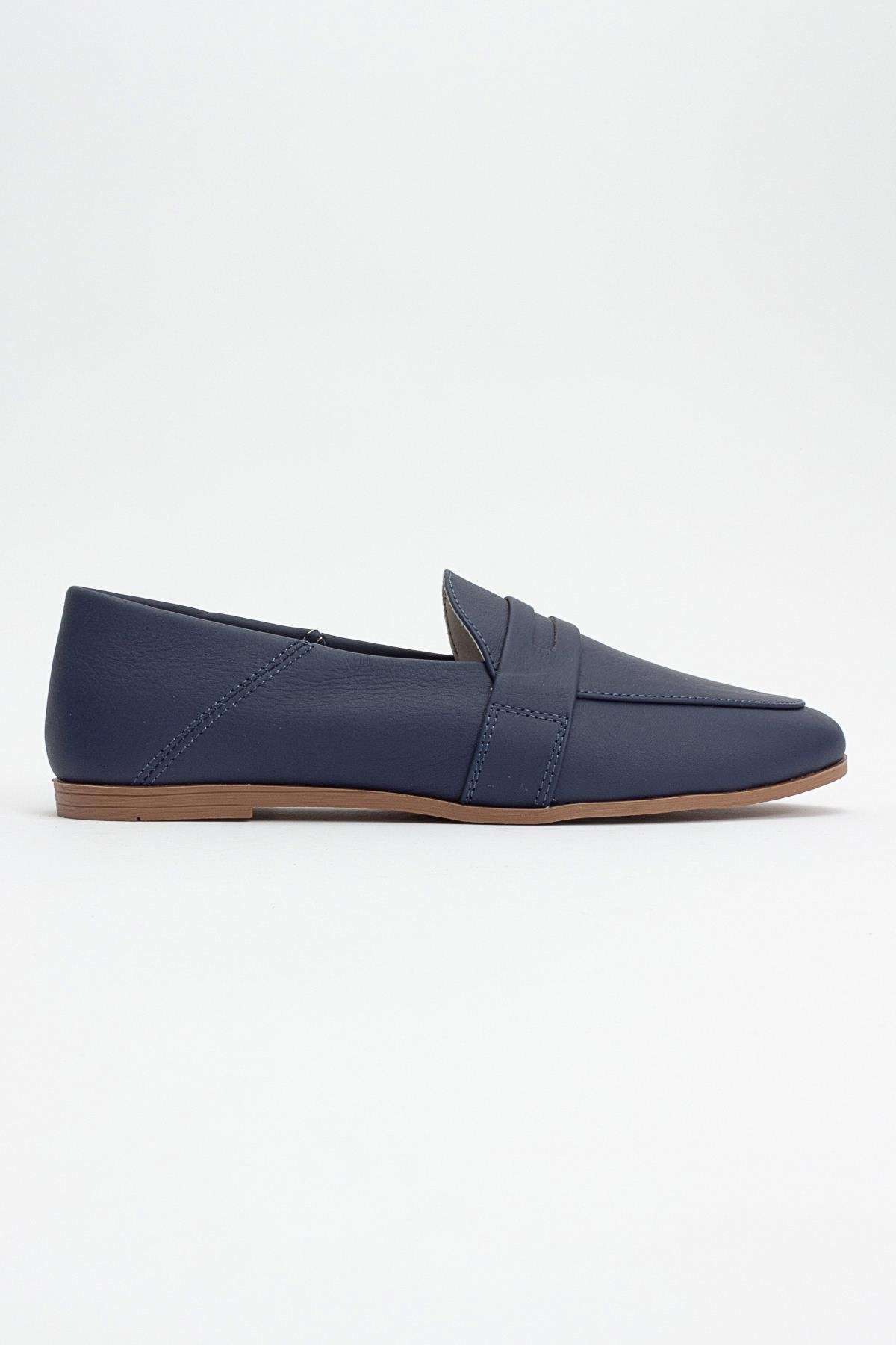 F05 - Navy Genuine Leather Loafer – top view showing leather, Vowalisse