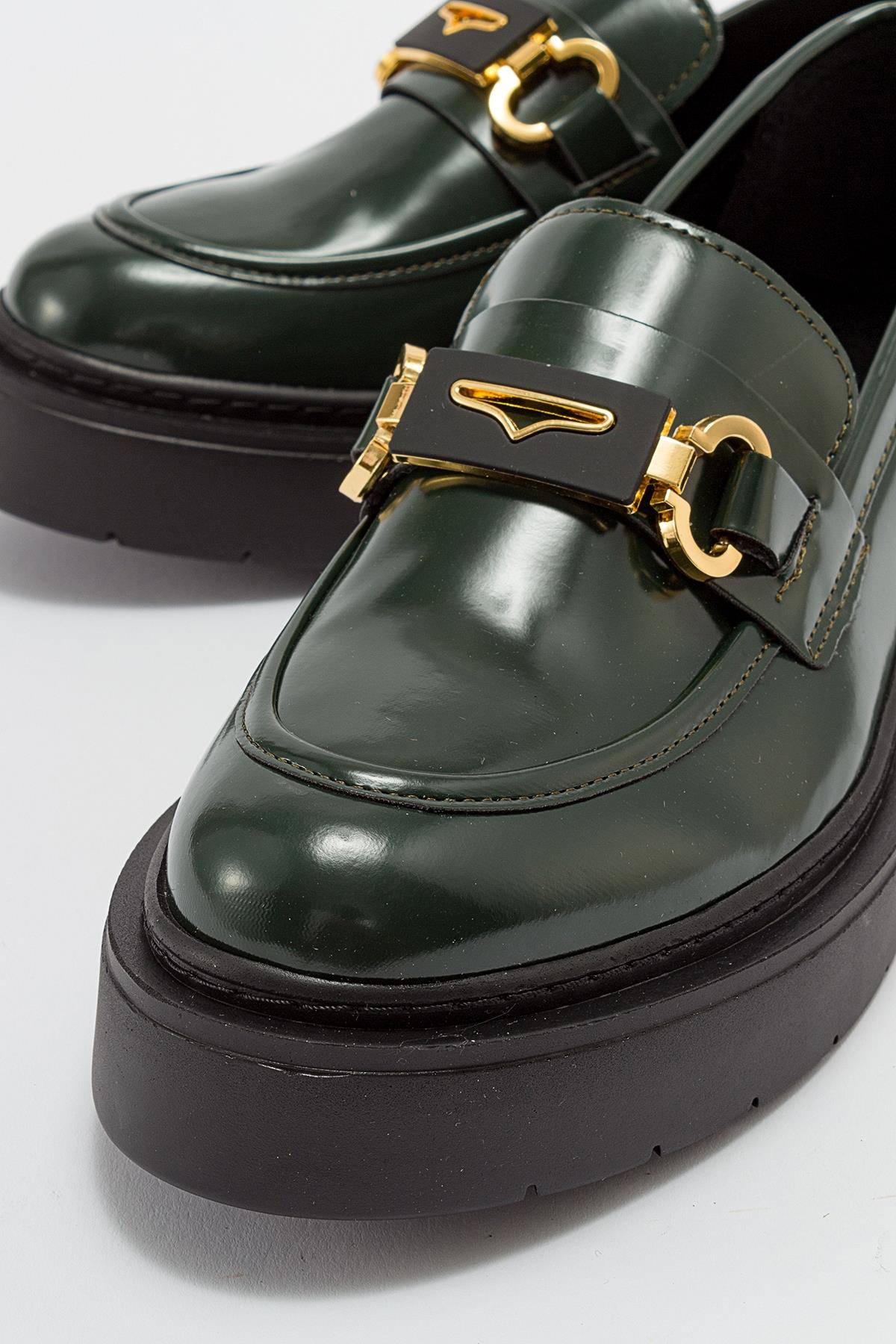 Unte - Green Loafer – heel view showing leather, green, Vowalisse