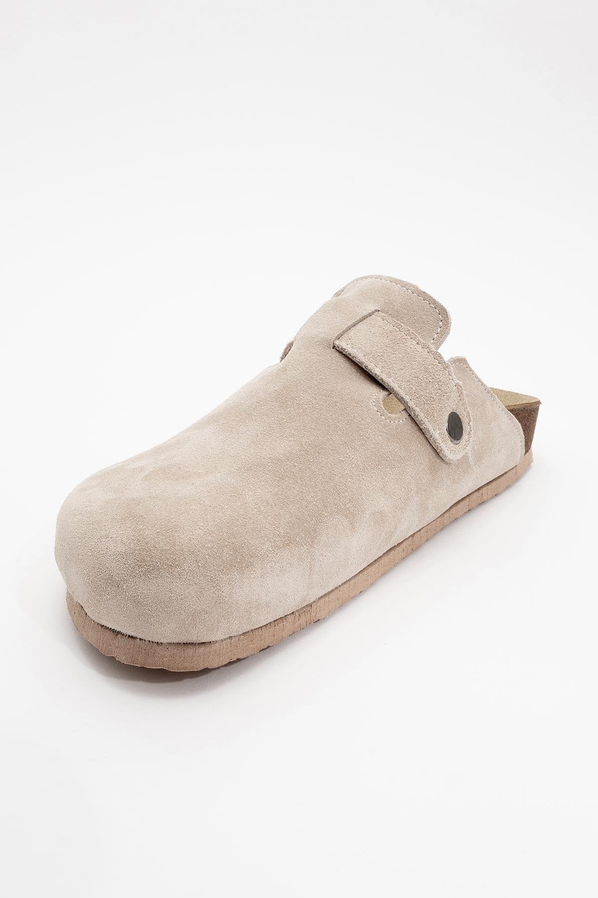 Gons - Beige Suede Leather Clogs – back view showing leather, suede, red, Vowalisse