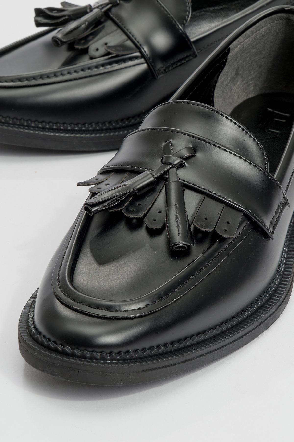Lily - Black Matte Patent Loafer – detail view showing leather, black, red, Vowalisse