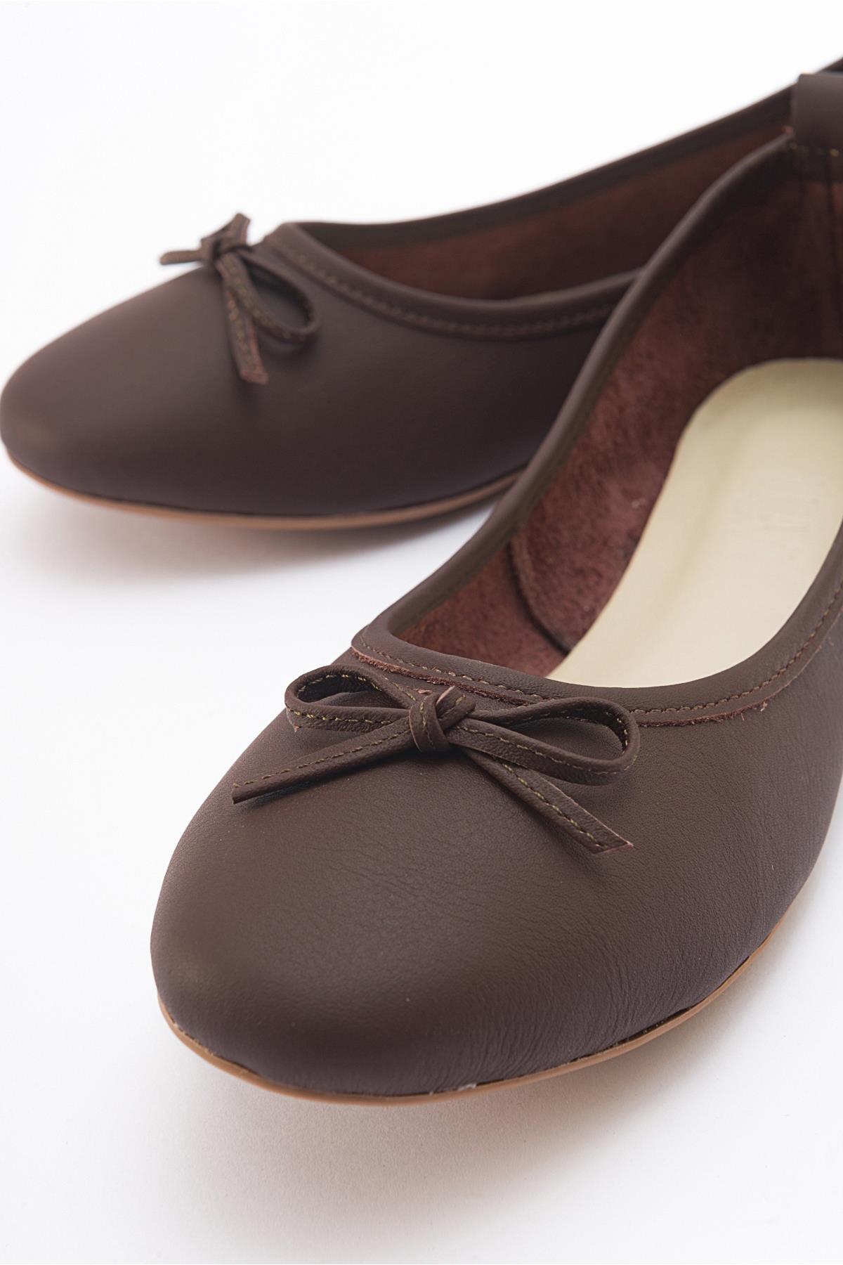 Florence - Dark Brown Leather Ballerina Flats – detail view showing bow, leather, suede, Vowalisse