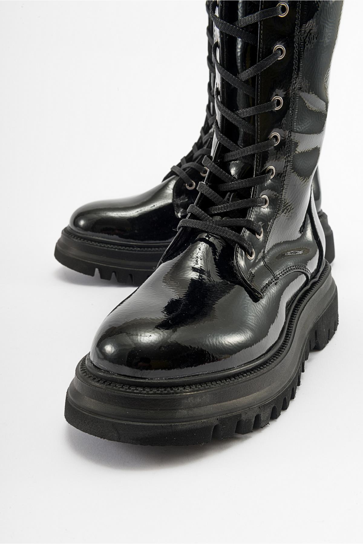Piola - Black Crinkled Patent Lace-Up Zip Combat Boot – heel view showing lace, leather, black, Vowalisse