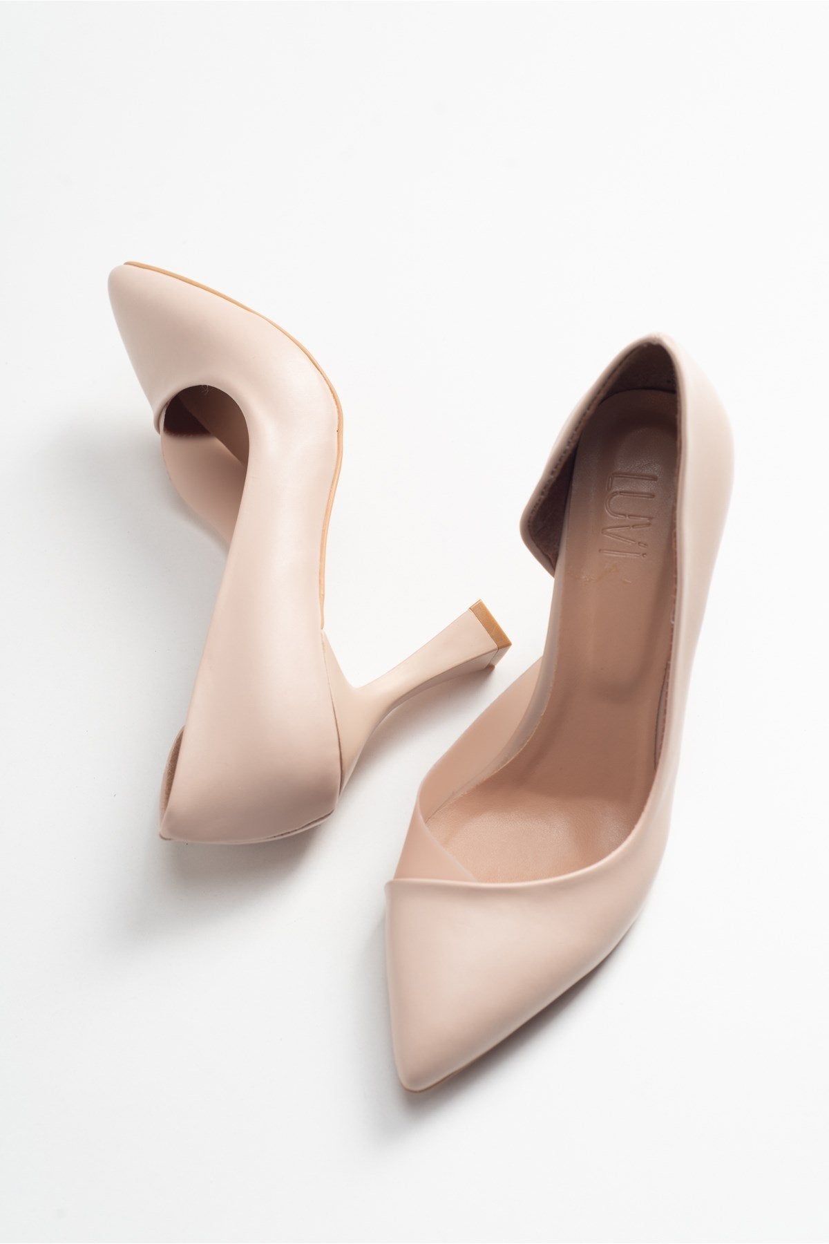 Ursula - Nude Heeled Shoe – front three-quarter view showing leather, nude, Vowalisse