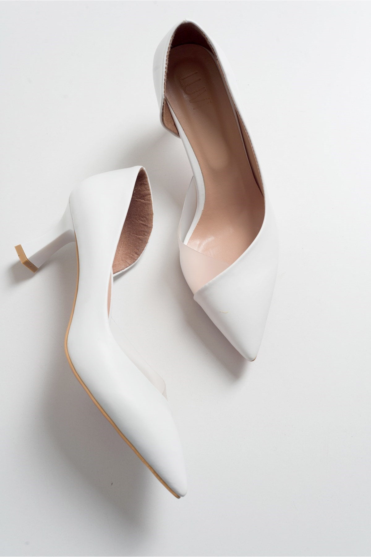 Vera White Pointed Toe Pump – side view showing leather, white, Vowalisse