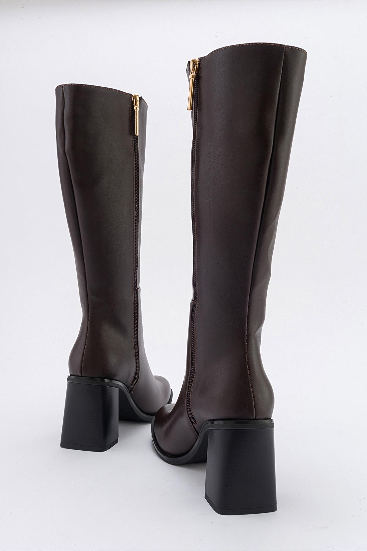 Maranta - Brown Heeled Knee-High Boot – detail view showing leather, Vowalisse
