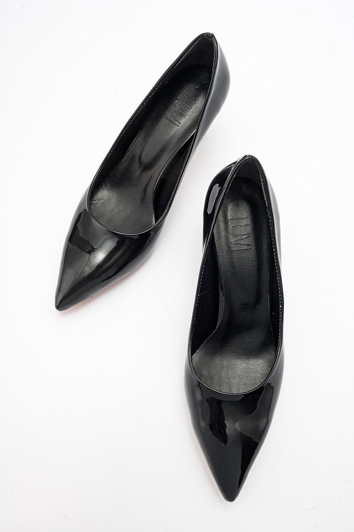 Pedra - Black Heeled Shoe – heel view showing leather, black, Vowalisse