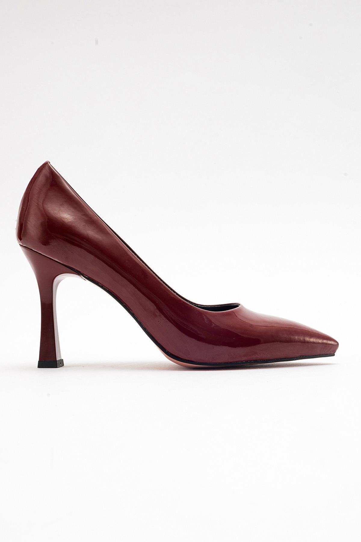 Forest Burgundy Patent Pointed Toe Pump – top view showing leather, Vowalisse