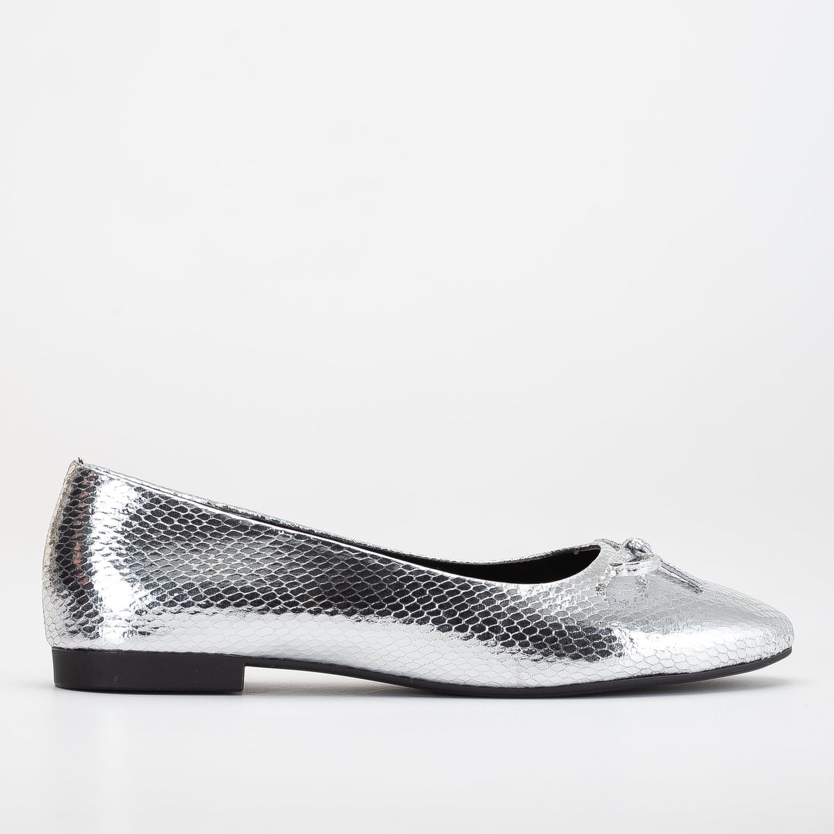 Amy - Silver Ballerina Flats – heel view showing bow, leather, silver, Vowalisse