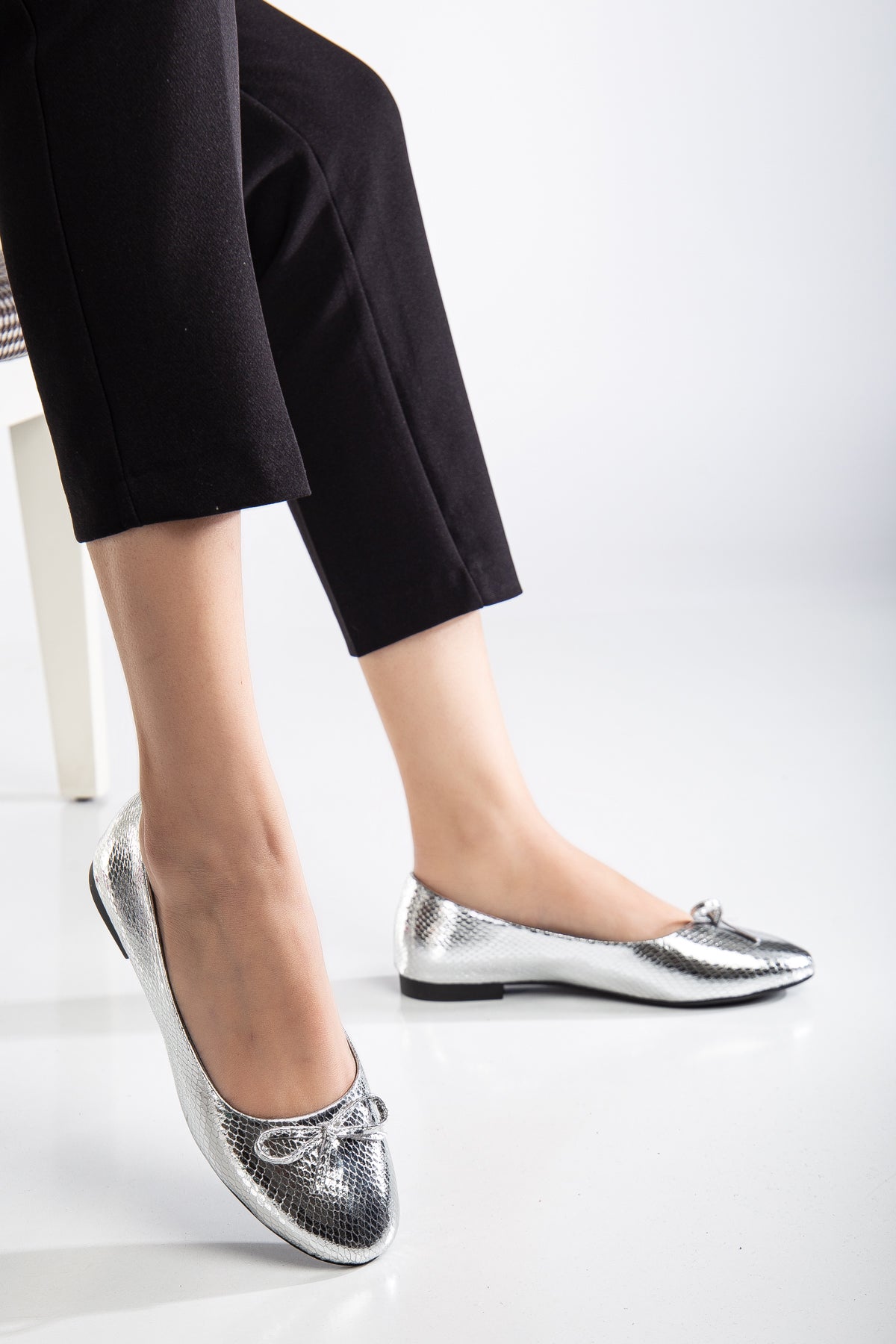 Amy - Silver Ballerina Flats – back view showing bow, leather, silver, Vowalisse