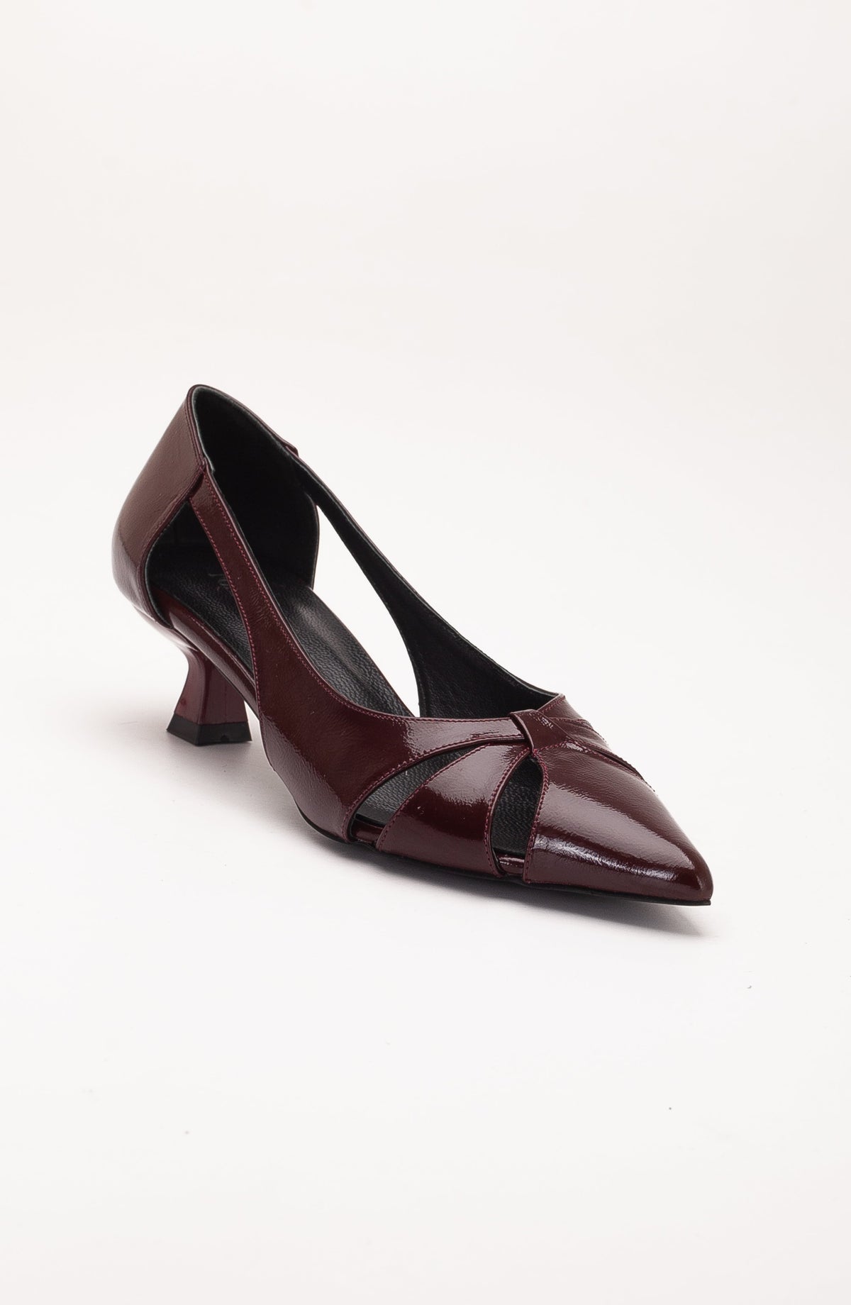 Sidal - Burgundy Patent Leather Pumps – front three-quarter view showing leather, Vowalisse