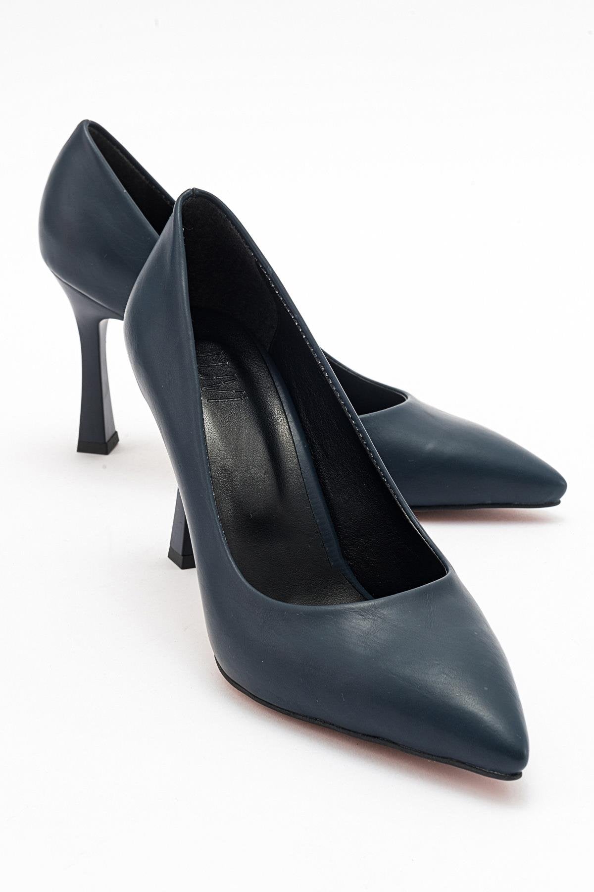 Forest Navy Cilt Pointed Toe Pump – front three-quarter view showing leather, Vowalisse
