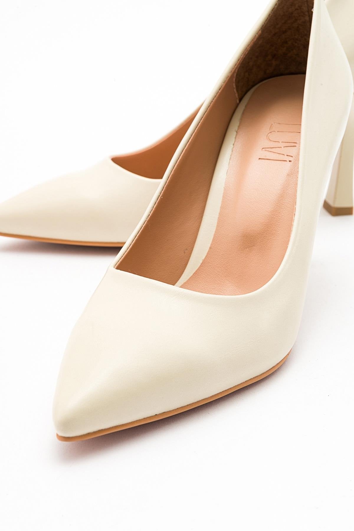 Forest Cream Beige Pointed Toe Pump – back view showing leather, Vowalisse