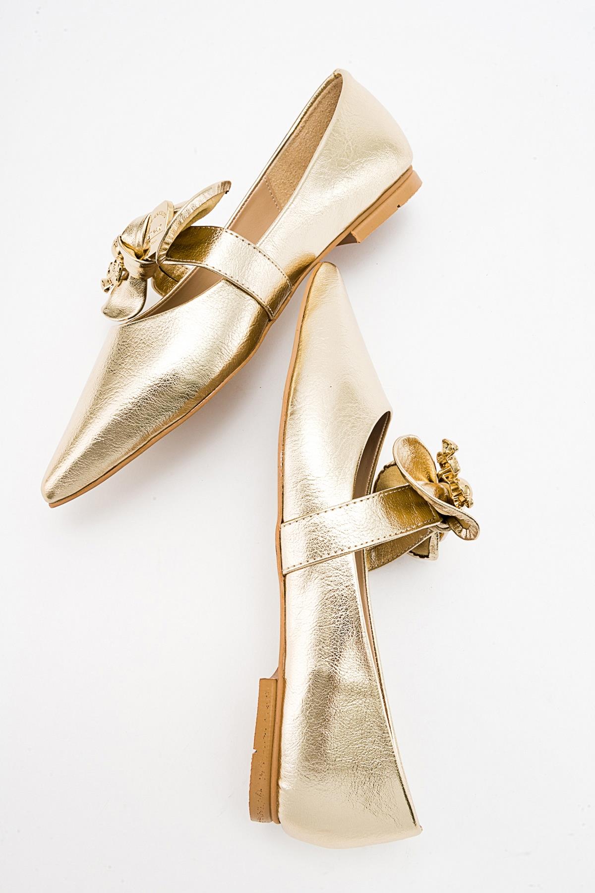 Helsi - Gold Bow Ballet Flat – detail view showing bow, leather, gold, Vowalisse