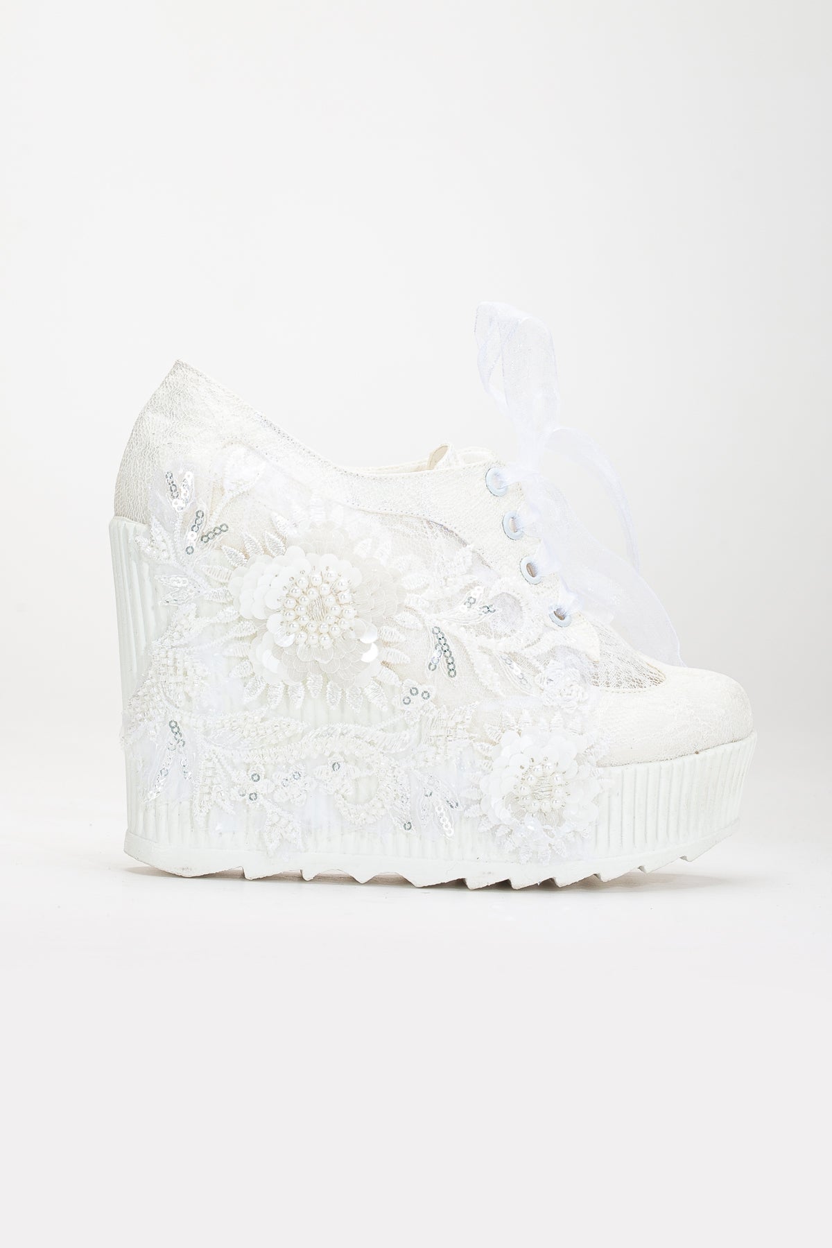 Sheri - Ivory Lace Wedding Sneakers – detail view showing pearl, lace, ivory, Vowalisse