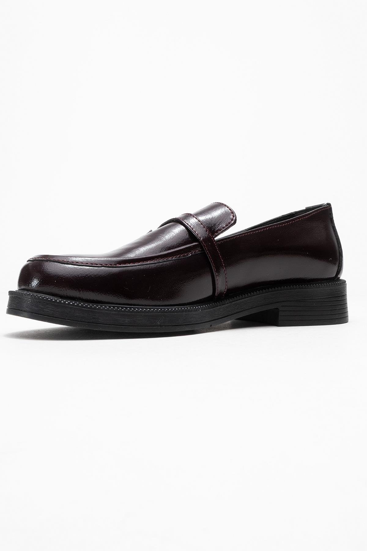 Galea - Burgundy Patent Buckle Genuine Leather Loafer – heel view showing leather, Vowalisse