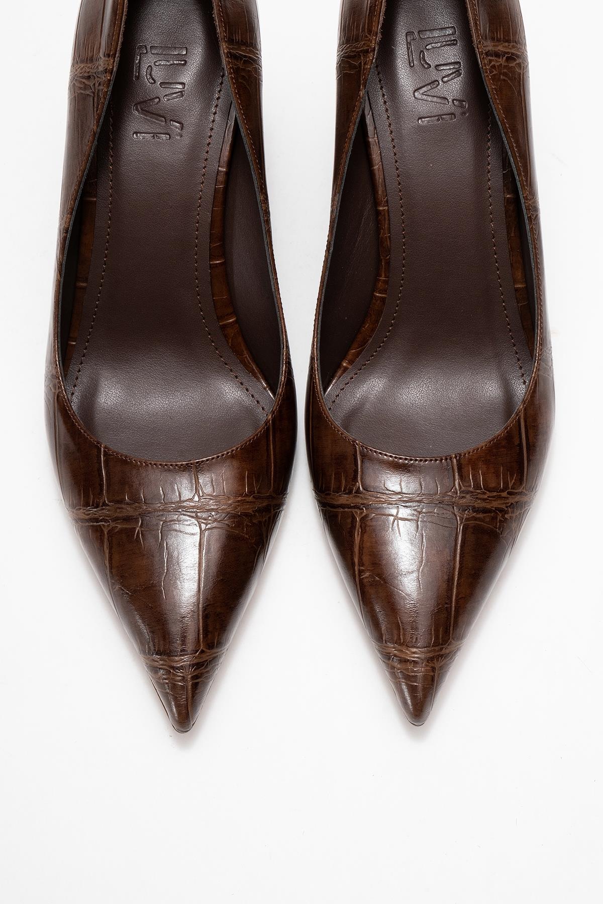 Puera - Tan Croc-Print Pointed Toe Platform Heel Shoe – side view showing leather, Vowalisse