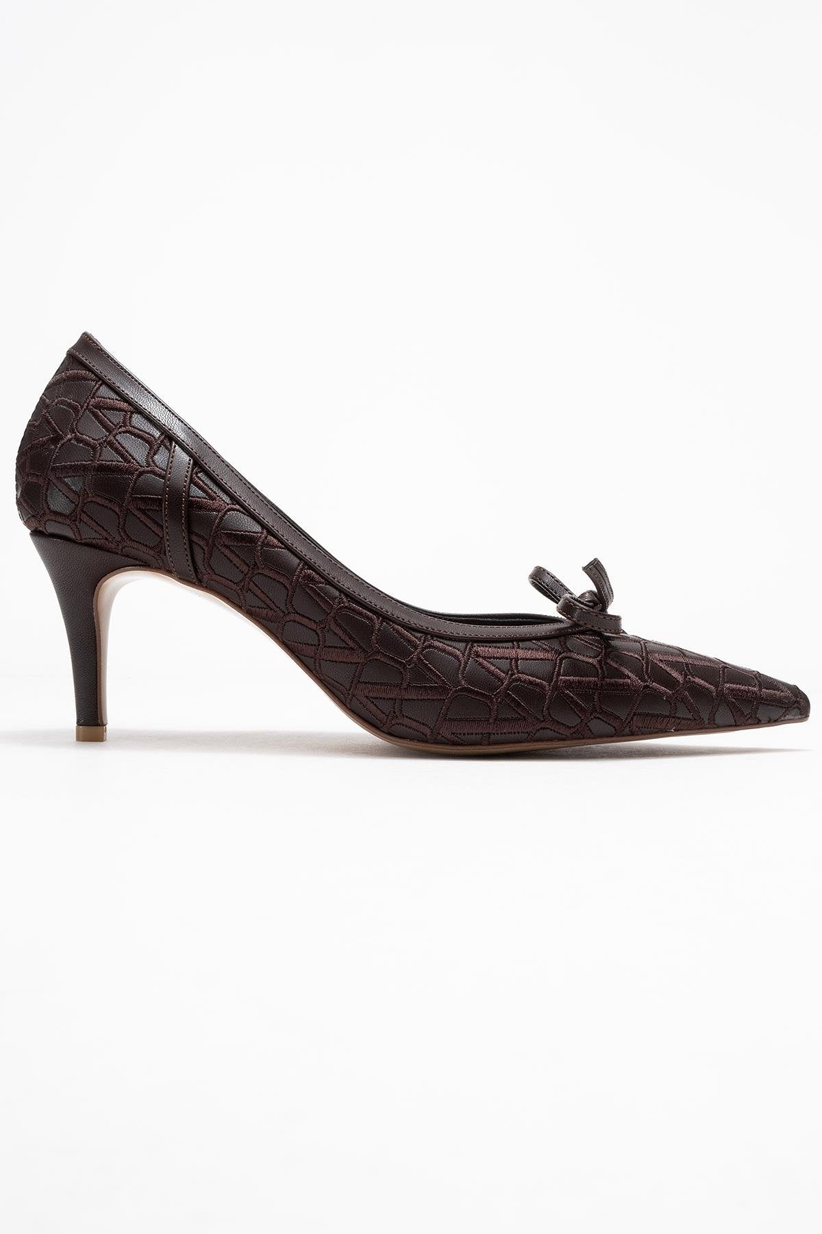 Camden - Brown Patterned Bow Pump – top view showing bow, leather, Vowalisse