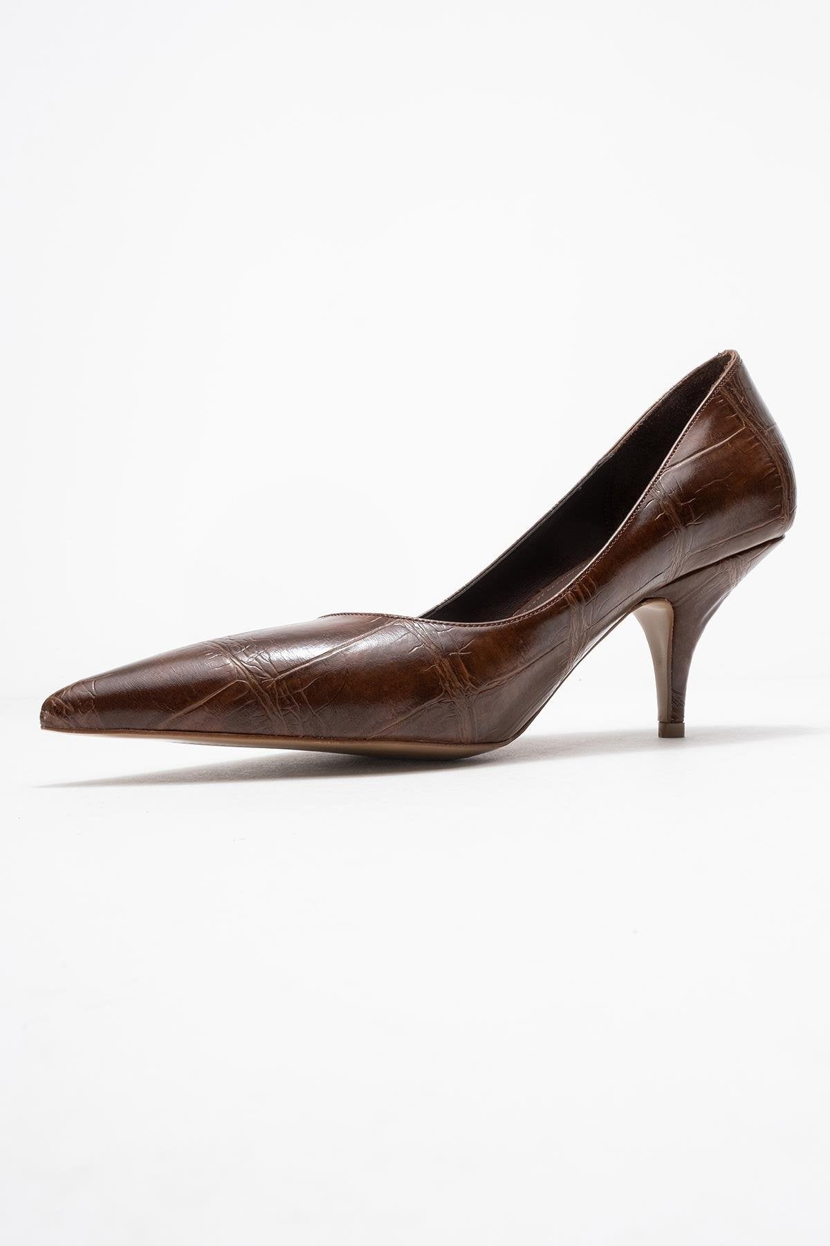 Marcus - Tan Printed Heeled Pump – heel view showing leather, red, Vowalisse