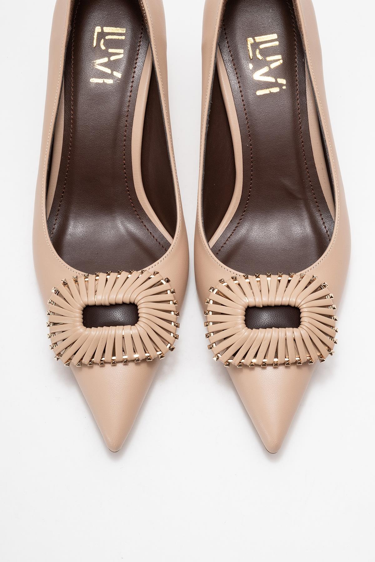 Great - Beige Brown Buckle Heeled Shoe – side view showing leather, Vowalisse