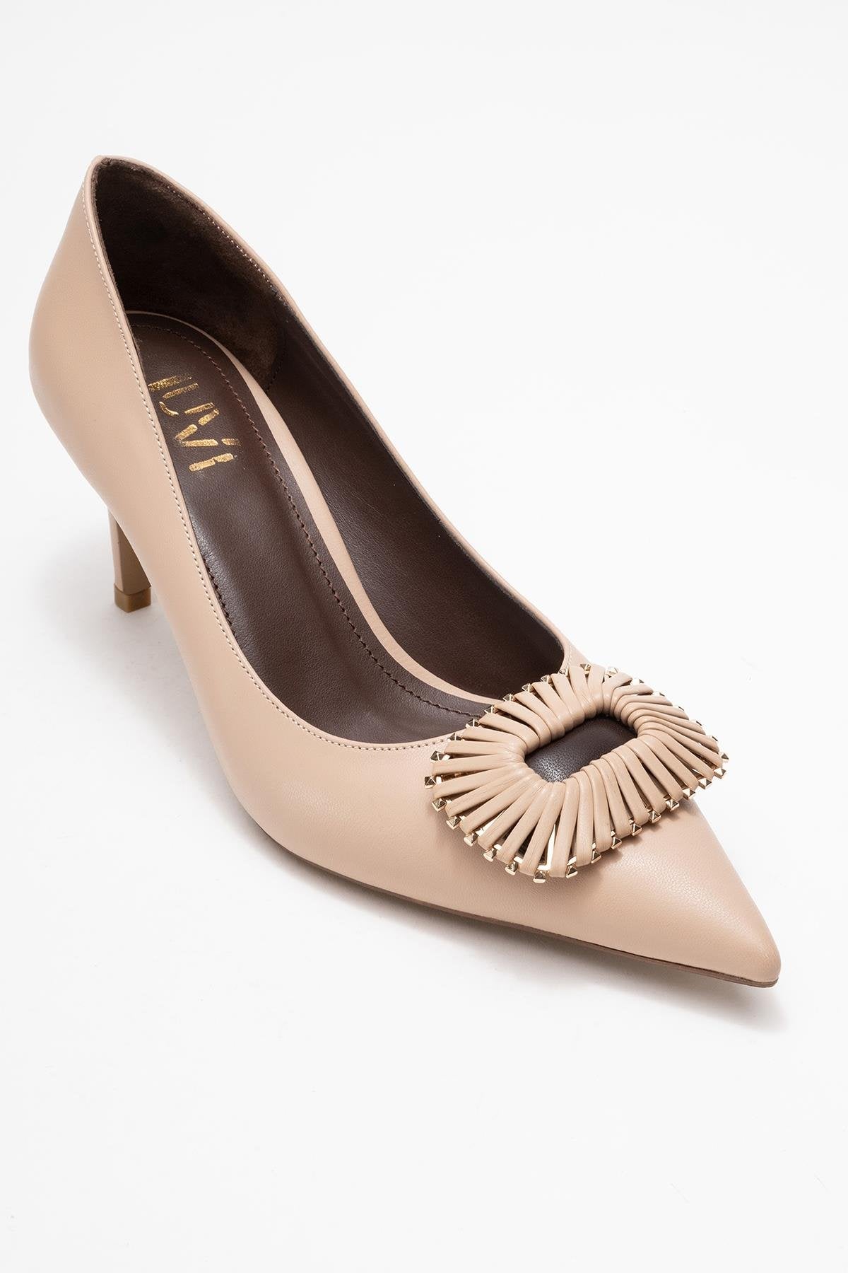 Great - Beige Brown Buckle Heeled Shoe – detail view showing leather, Vowalisse