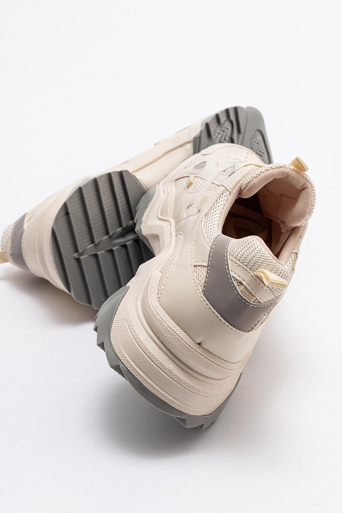 Loretta - Ecru-Grey Sneaker – detail view showing leather, Vowalisse