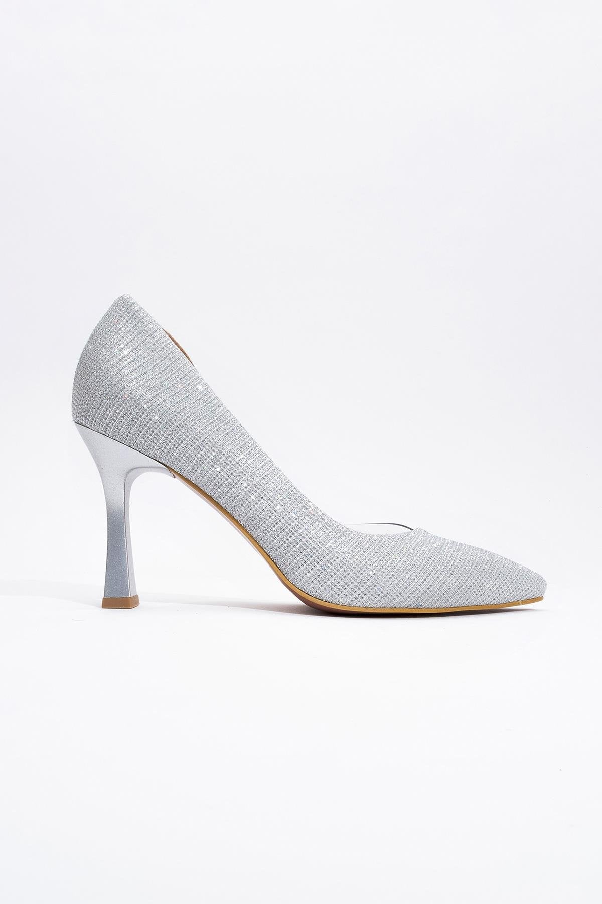Ursula - Silver Metallic Heeled Shoe – heel view showing leather, metallic, silver, Vowalisse