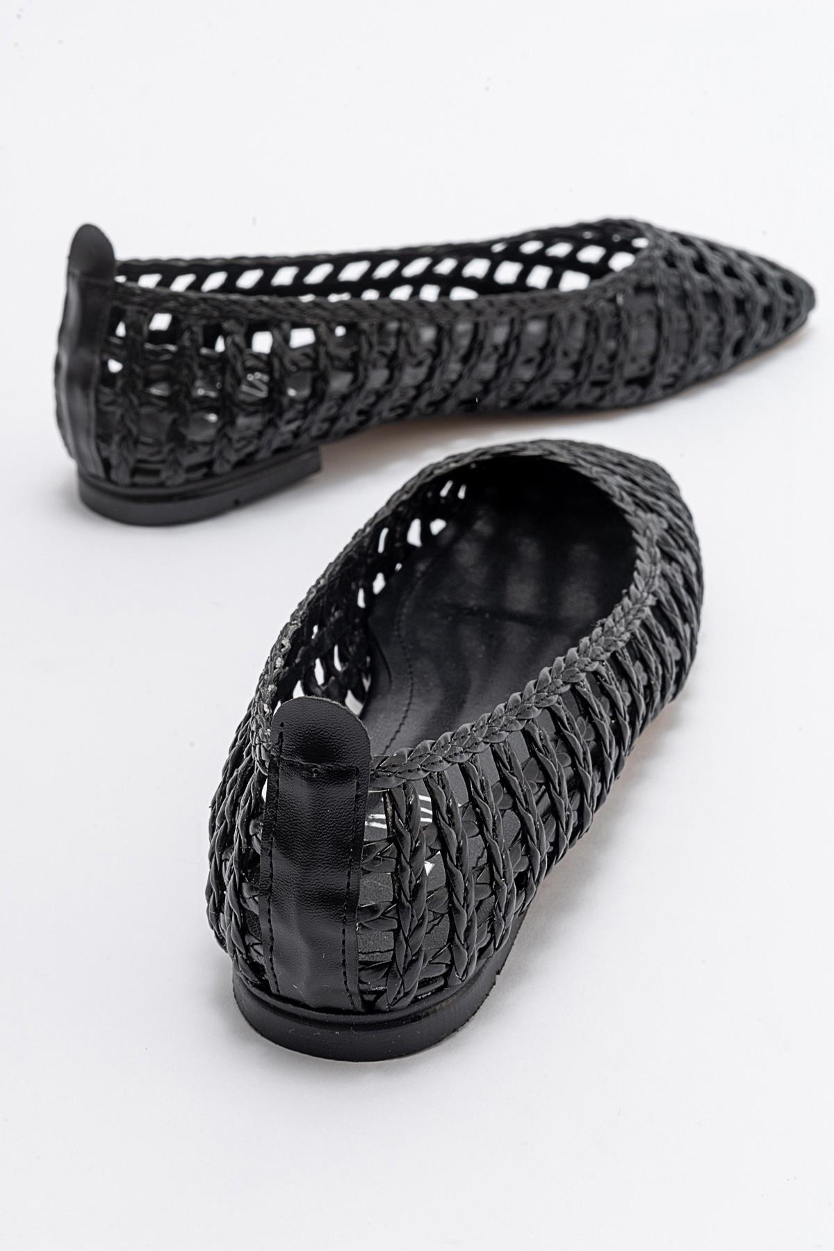 Arcola - Black Knitted Pattern Ballet Flat – heel view showing leather, black, Vowalisse