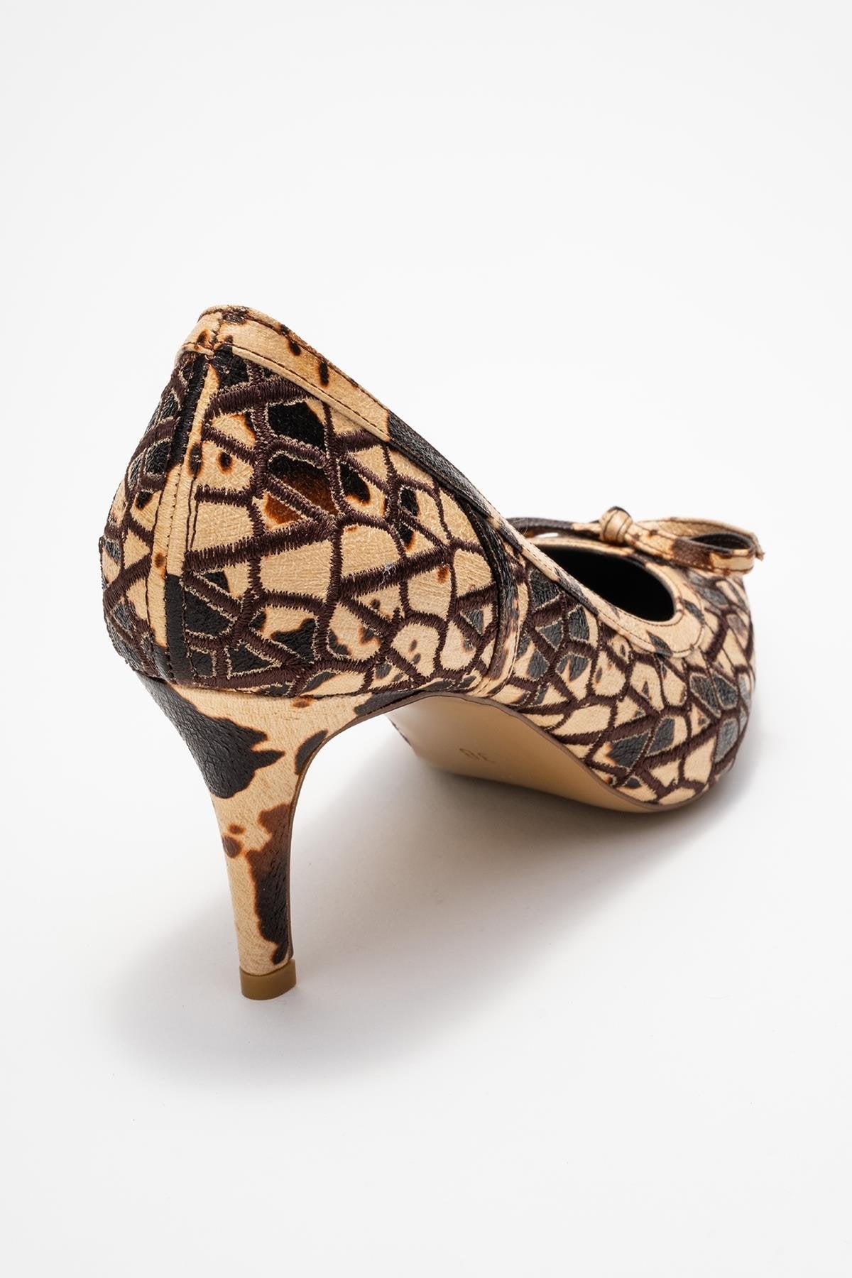 Camden - Beige Patterned Bow-Front Pump – back view showing bow, leather, Vowalisse