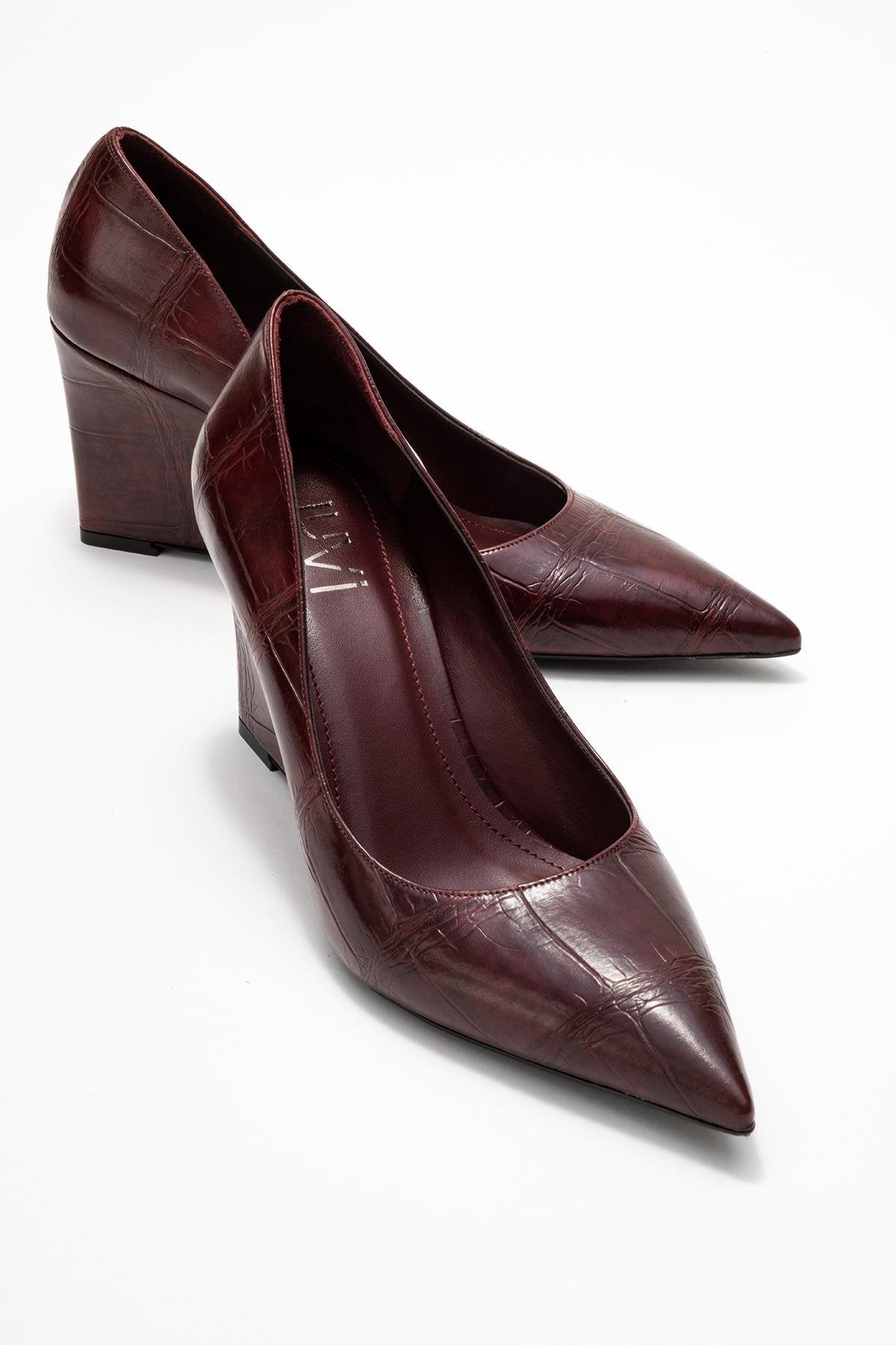 Puera - Burgundy Printed Pointed Toe Wedge Heel Shoe – front three-quarter view showing leather, Vowalisse