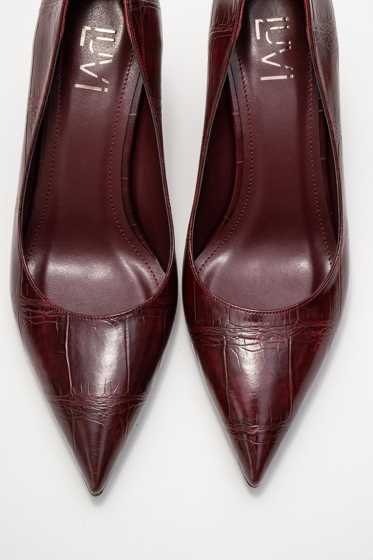 Puera - Burgundy Printed Pointed Toe Wedge Heel Shoe – side view showing leather, Vowalisse