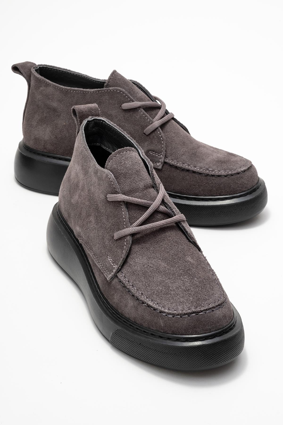 Lilya - Smoky Grey Genuine Leather Chukka Boot – front three-quarter view showing leather, suede, Vowalisse