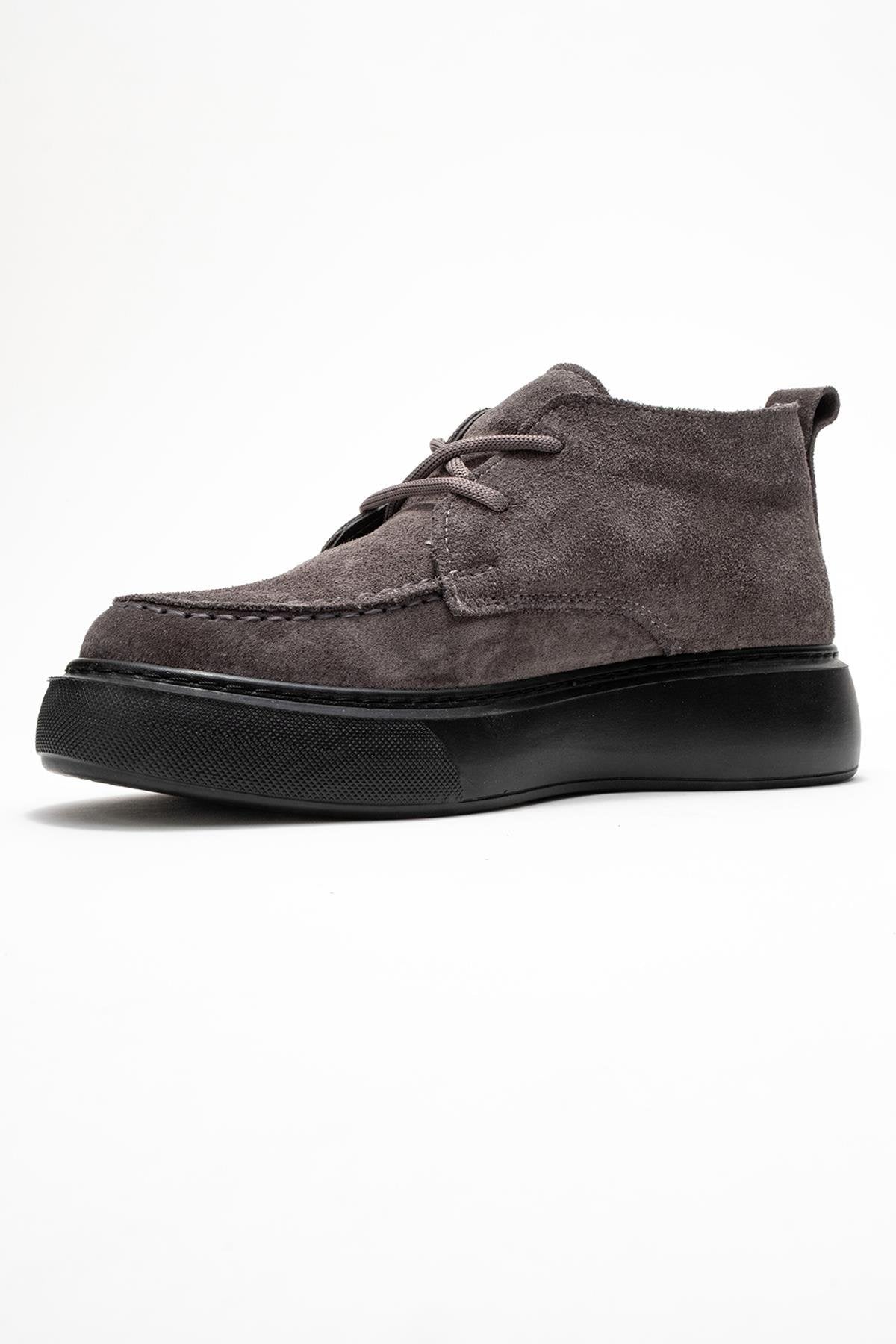 Lilya - Smoky Grey Genuine Leather Chukka Boot – heel view showing leather, suede, Vowalisse
