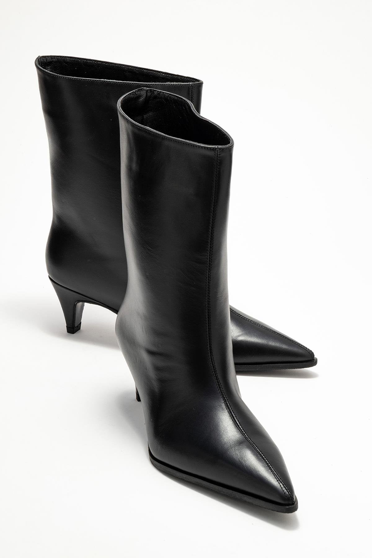 Aleo - Black Genuine Leather Pointed Toe Short Heel Boot – front three-quarter view showing leather, black, Vowalisse