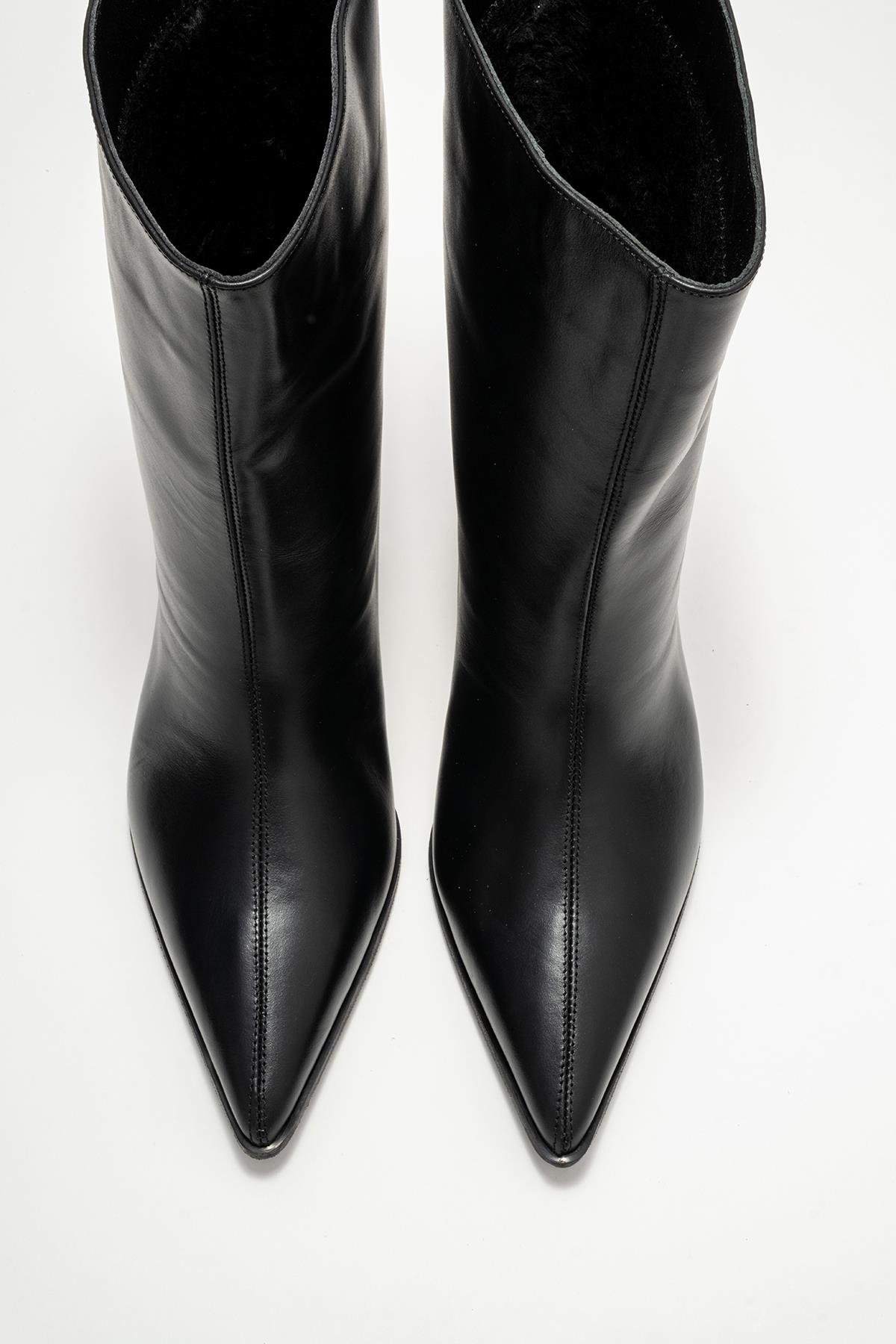 Aleo - Black Genuine Leather Pointed Toe Short Heel Boot – side view showing leather, black, Vowalisse