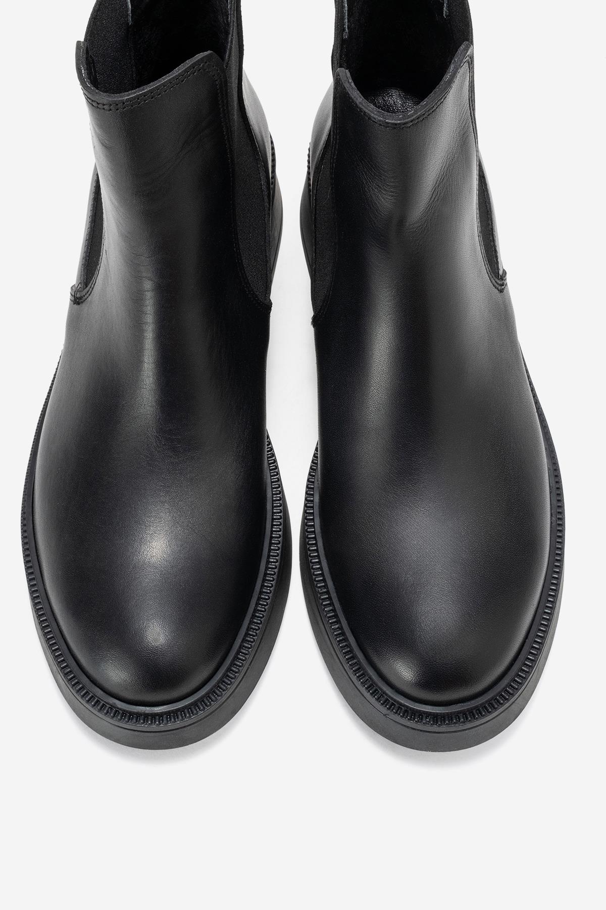 Orliss - Black Genuine Leather Elastic Panel Chelsea Boot – side view showing leather, black, Vowalisse