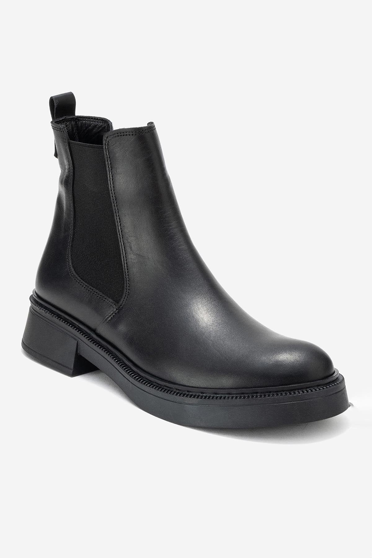 Orliss - Black Genuine Leather Elastic Panel Chelsea Boot – detail view showing leather, black, Vowalisse