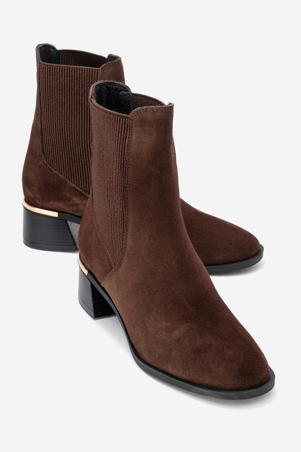 Neiva - Brown Suede Genuine Leather Chelsea Boot – front three-quarter view showing leather, suede, Vowalisse