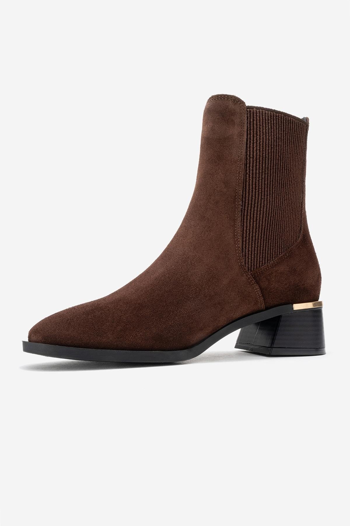 Neiva - Brown Suede Genuine Leather Chelsea Boot – heel view showing leather, suede, Vowalisse
