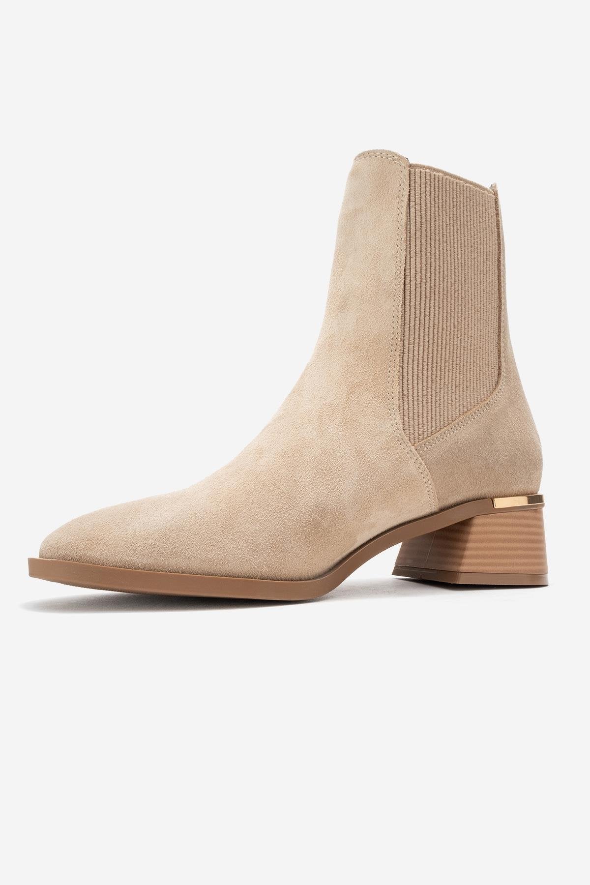 Neiva - Beige Suede Genuine Leather Chelsea Boot – heel view showing leather, suede, Vowalisse
