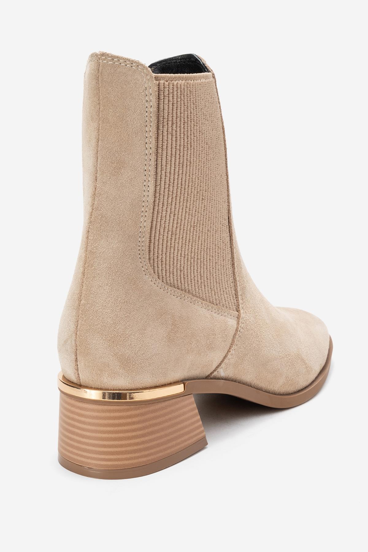 Neiva - Beige Suede Genuine Leather Chelsea Boot – back view showing leather, suede, Vowalisse