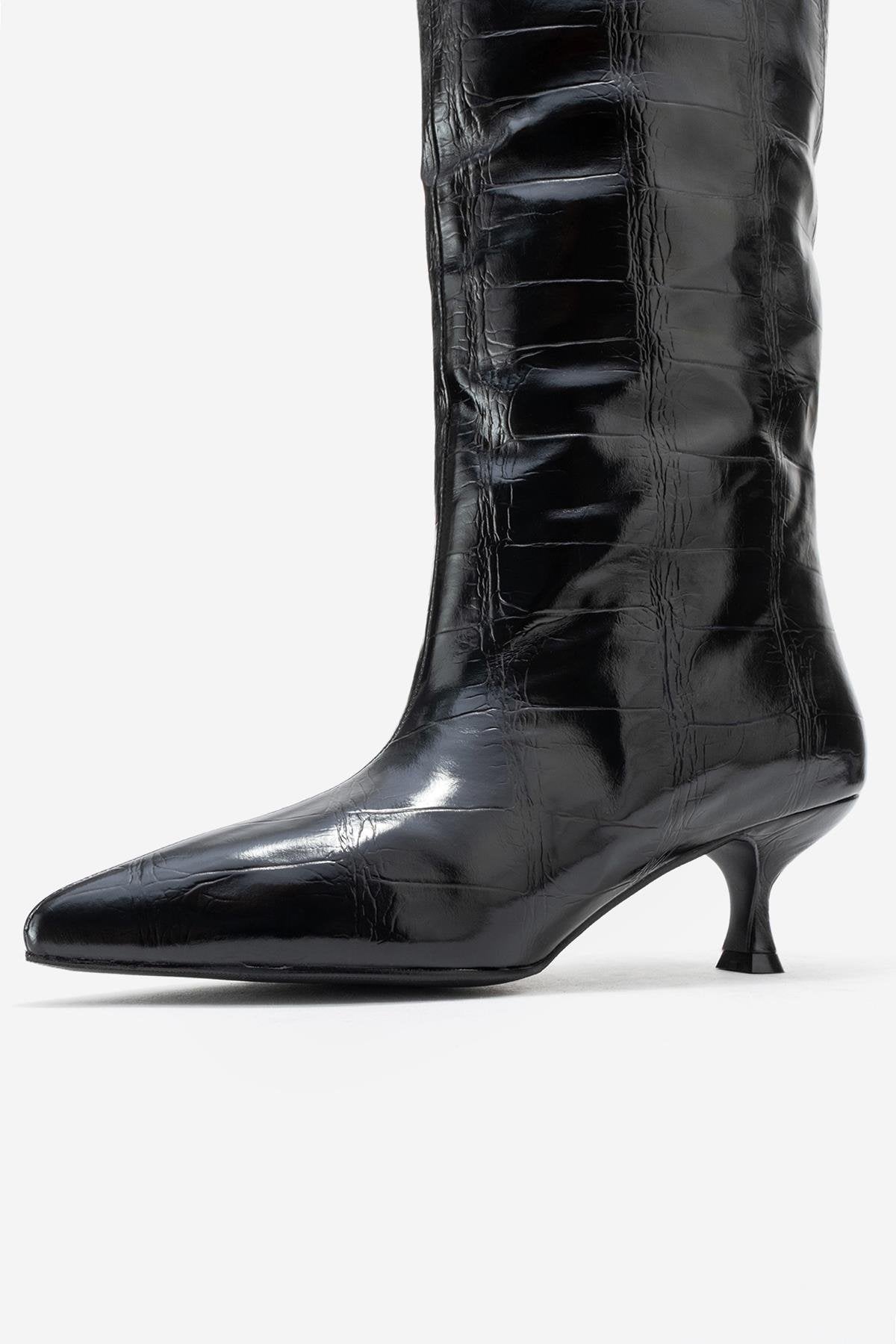 Crow - Black Embossed Pointed Toe Short Heeled Boot – heel view showing leather, black, Vowalisse