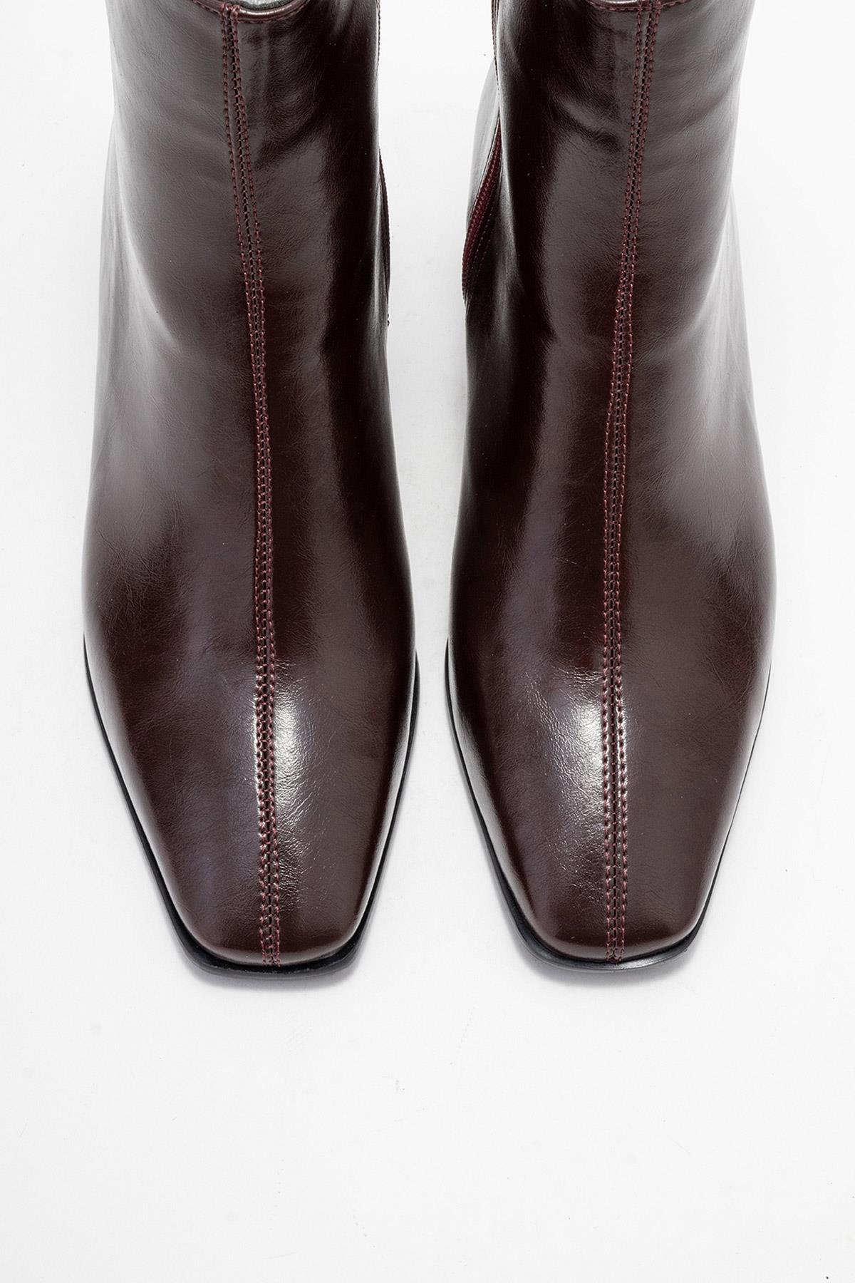 Arven - Burgundy Block Heel Ankle Boot – side view showing leather, Vowalisse
