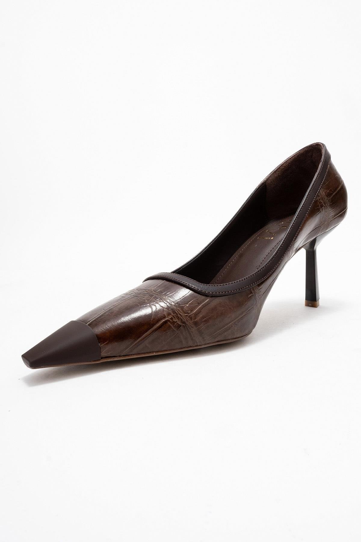 Rona - Tan Pointed Toe Pump – heel view showing leather, Vowalisse